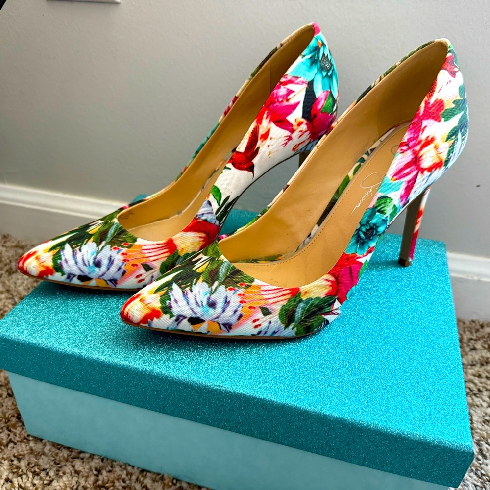 Jessica Simpson Pumps